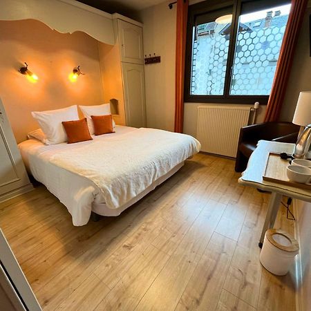 Hotel La Rencluse Saint-Mamet Bagian luar foto