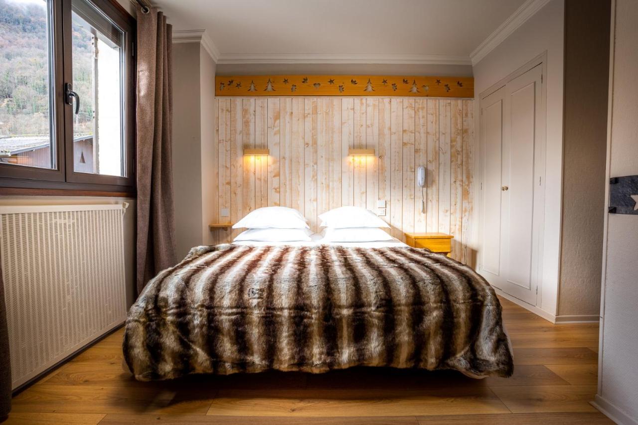 Hotel La Rencluse Saint-Mamet Bagian luar foto