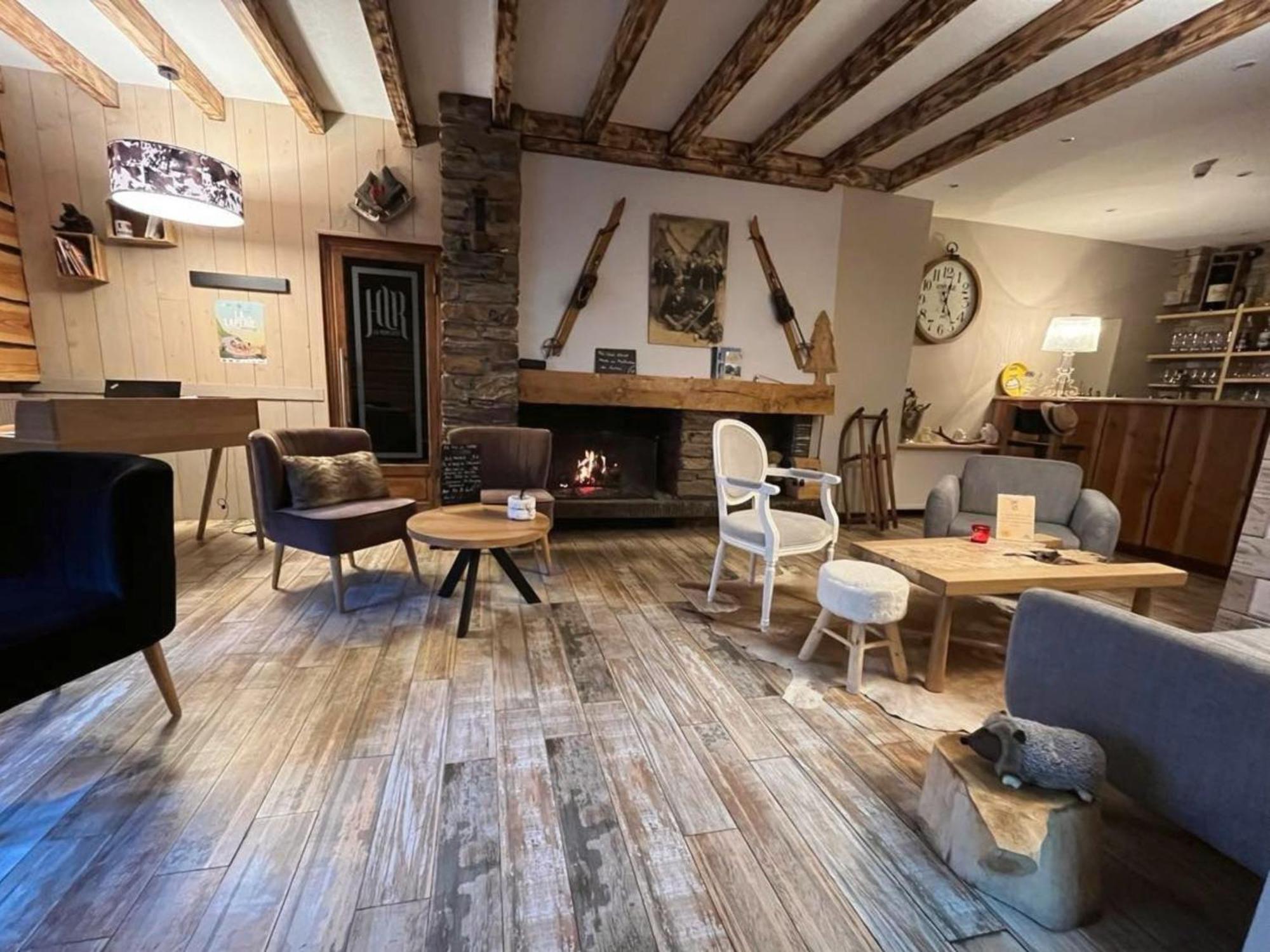Hotel La Rencluse Saint-Mamet Bagian luar foto