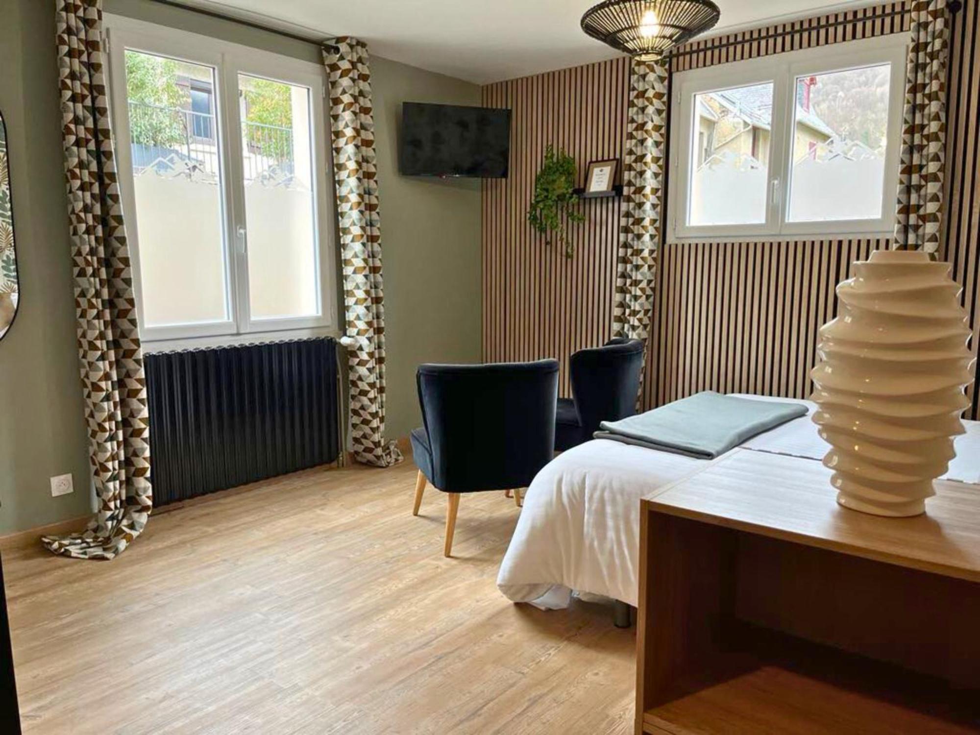 Hotel La Rencluse Saint-Mamet Bagian luar foto