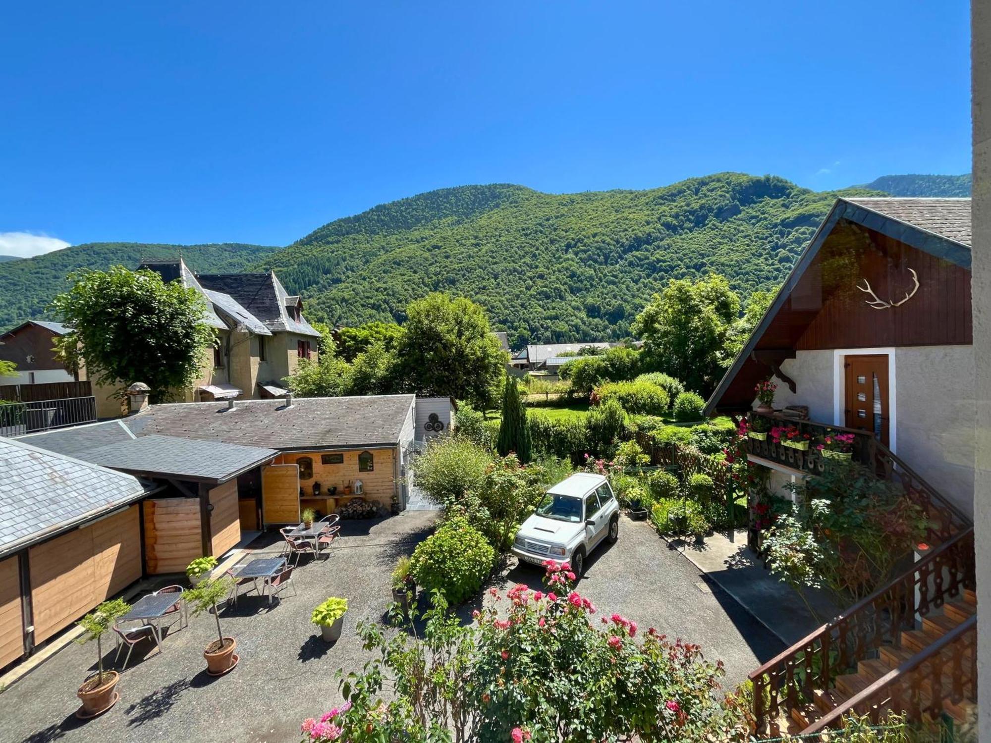 Hotel La Rencluse Saint-Mamet Bagian luar foto