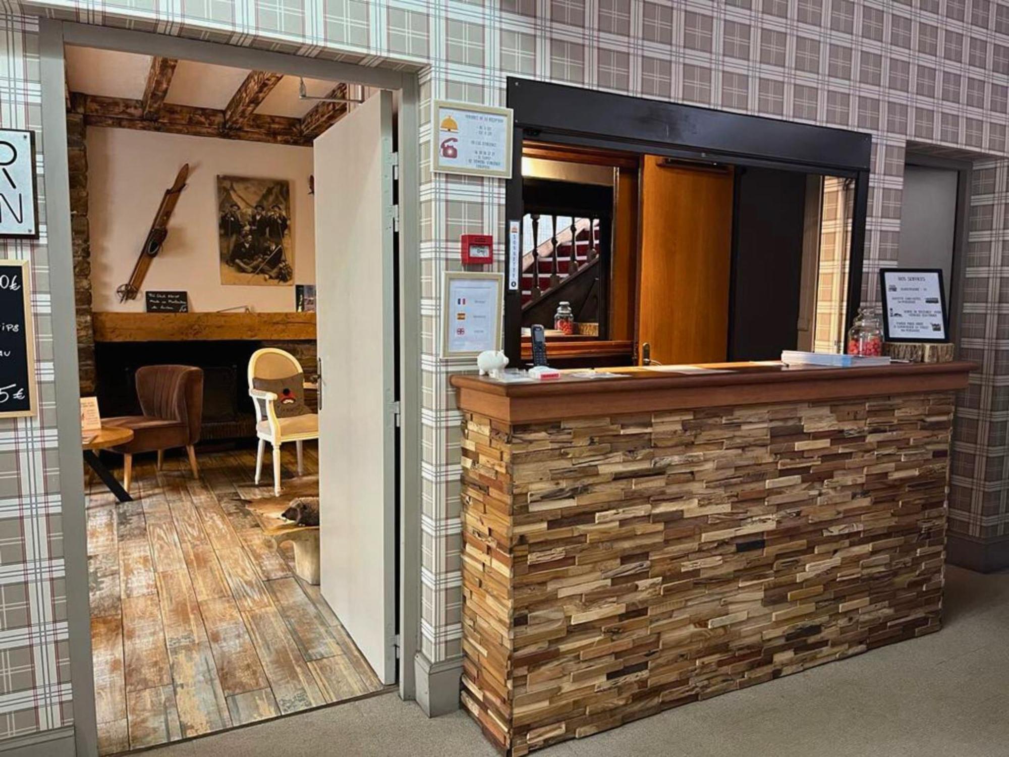 Hotel La Rencluse Saint-Mamet Bagian luar foto