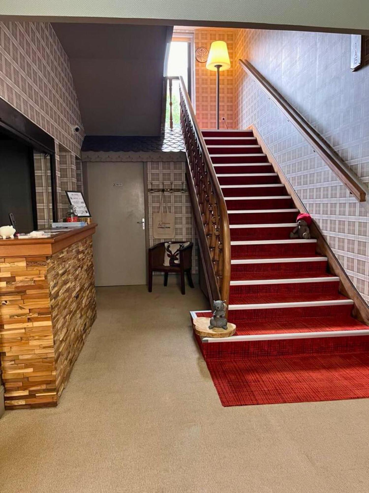 Hotel La Rencluse Saint-Mamet Bagian luar foto