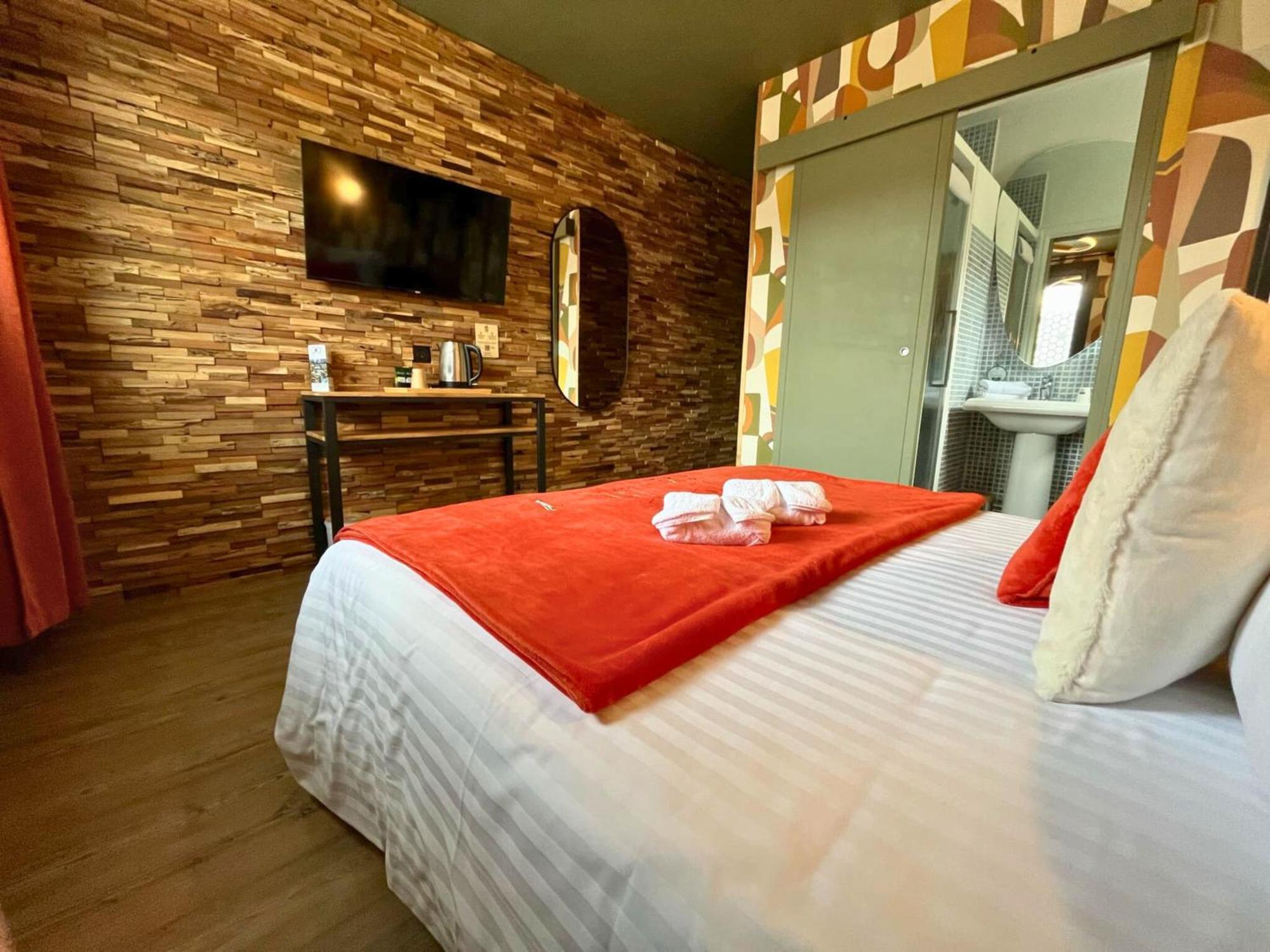 Hotel La Rencluse Saint-Mamet Bagian luar foto