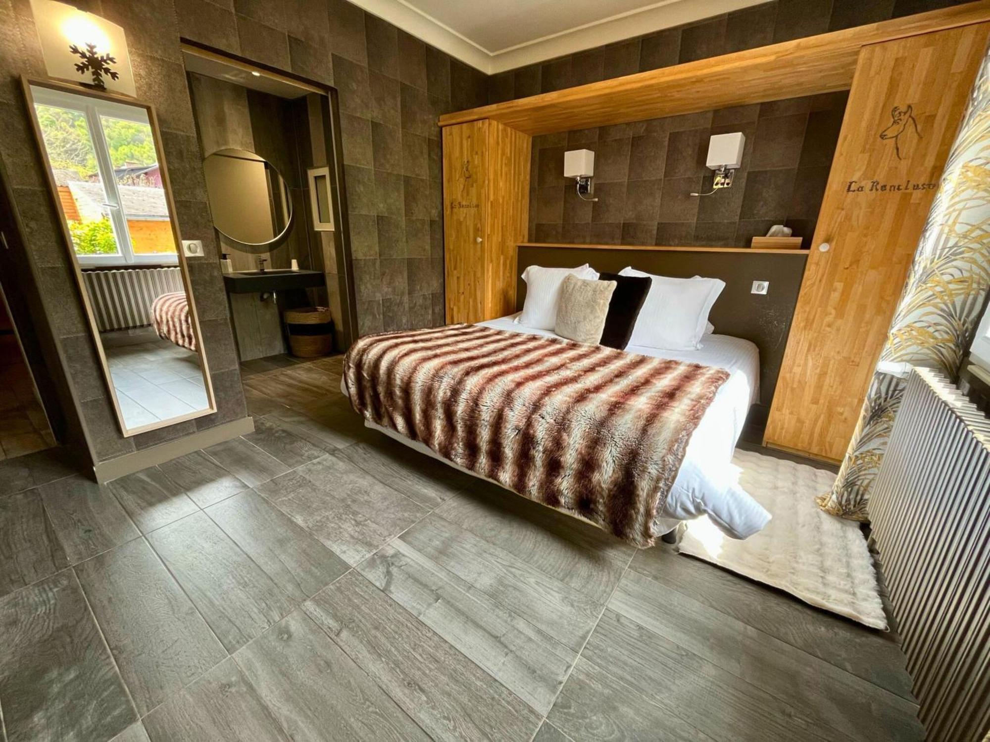 Hotel La Rencluse Saint-Mamet Bagian luar foto