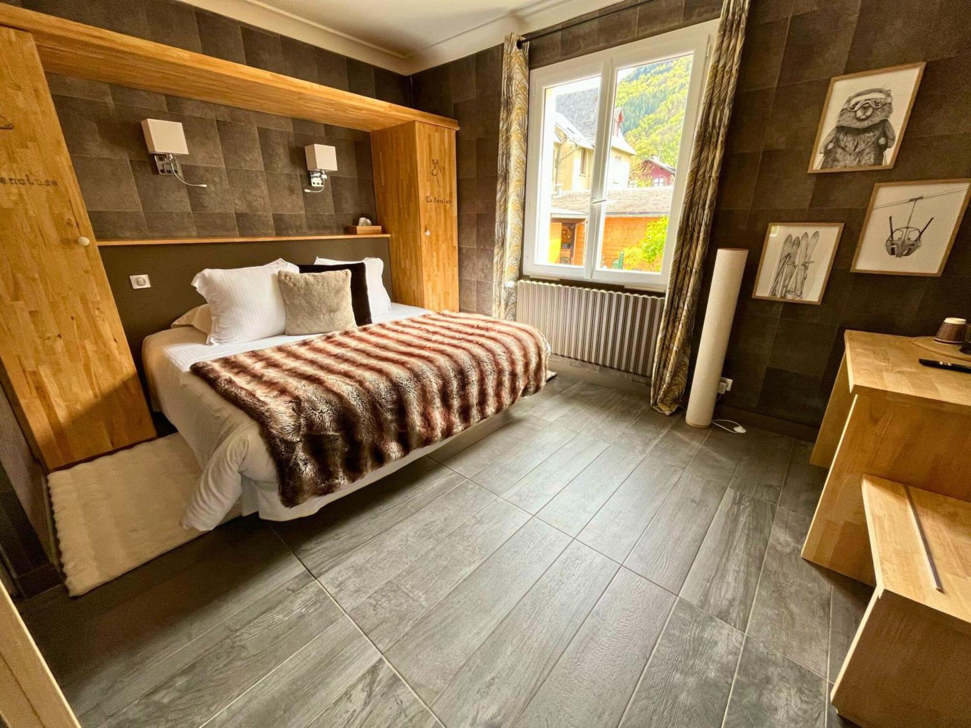 Hotel La Rencluse Saint-Mamet Bagian luar foto