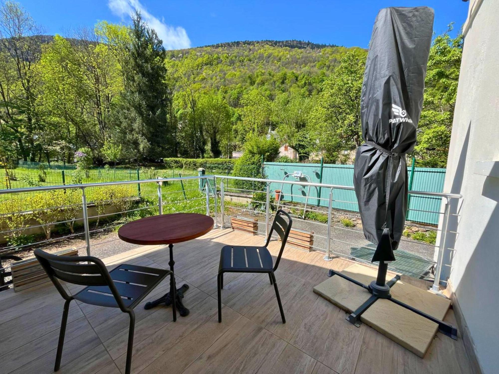 Hotel La Rencluse Saint-Mamet Bagian luar foto